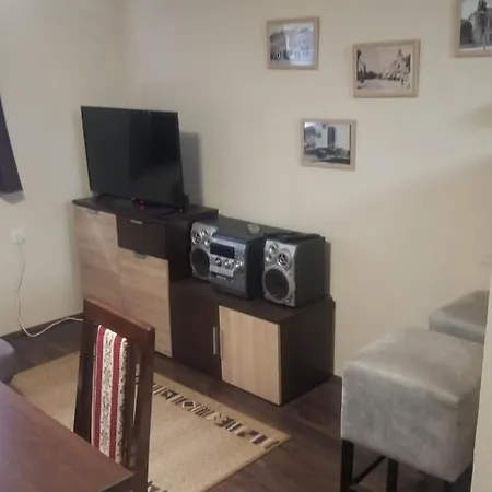 Prenociste Lux 3* كراغوييفاك